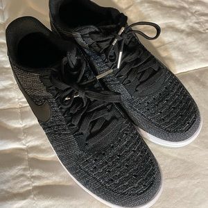 NIKE AIR FORCE 1 FLYKNIT 2.0